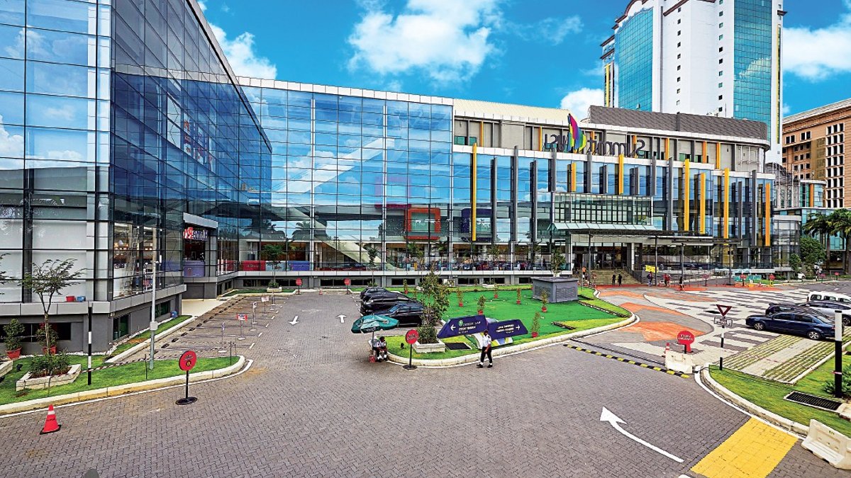 AmFIRST REIT Begins Portfolio Overhaul Amid Weak Returns AmFIRST REIT Begins Portfolio Overhaul Amid Weak Returns - amfirst reit
