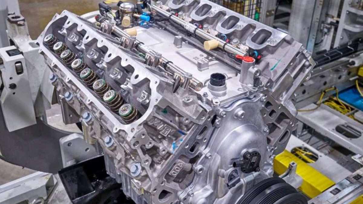 Silverado's smaller engine tows more weight - silverado towing