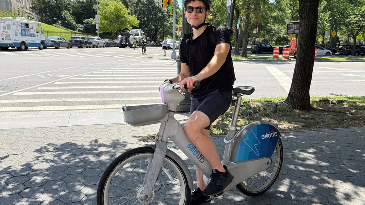 NYC cyclists feel housing costs through bike hack - bike hack housing