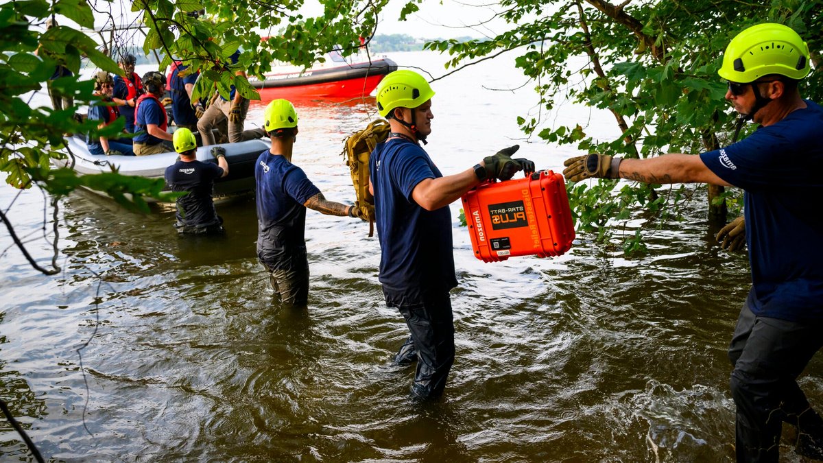 Amazon Unveils Portable Systems to Aid Disaster Relief - amazon disaster relief systems