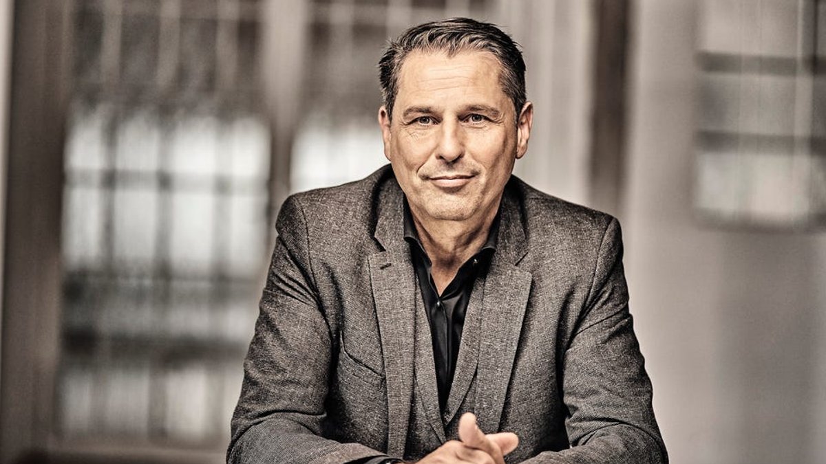 Volvo appoints Klaus Zellmer as next CEO - volvo appoints klaus zellmer