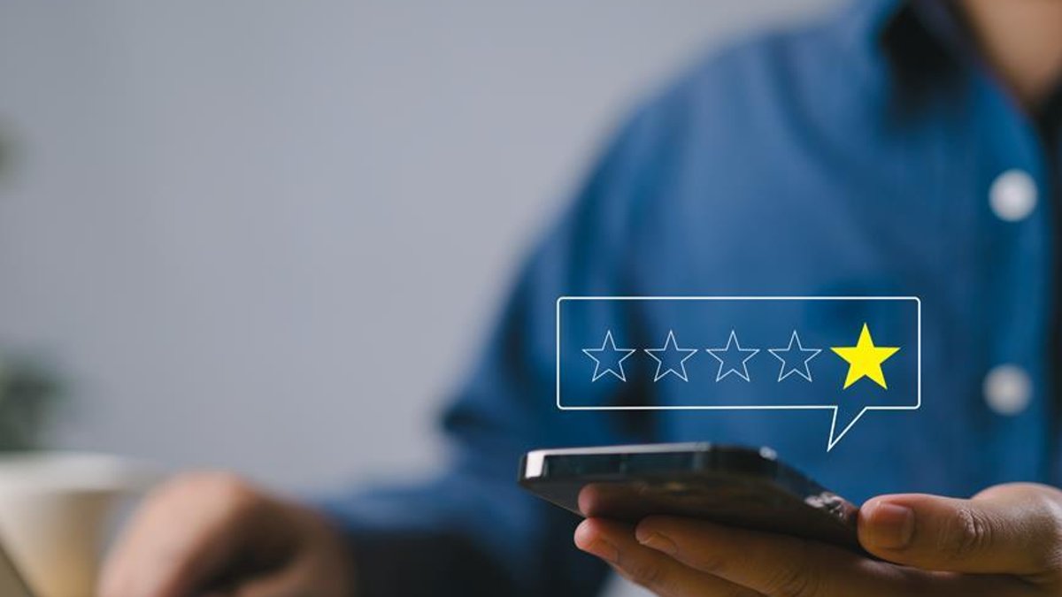 Man must pay £9500 for defamatory review - defamatory review