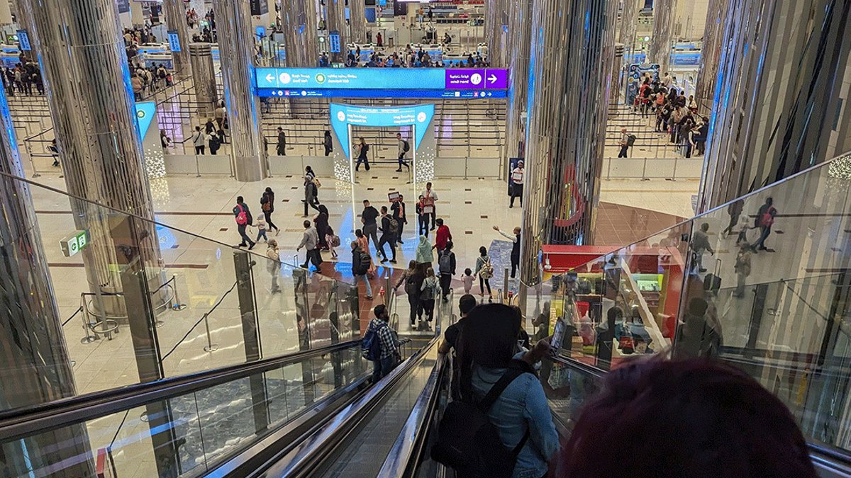New Zealand Eases UAE Travel Advisory as Tourism Recovers Dubai welcomed about 869,000 international overnight visitors in August, its strongest monthly volume since February.