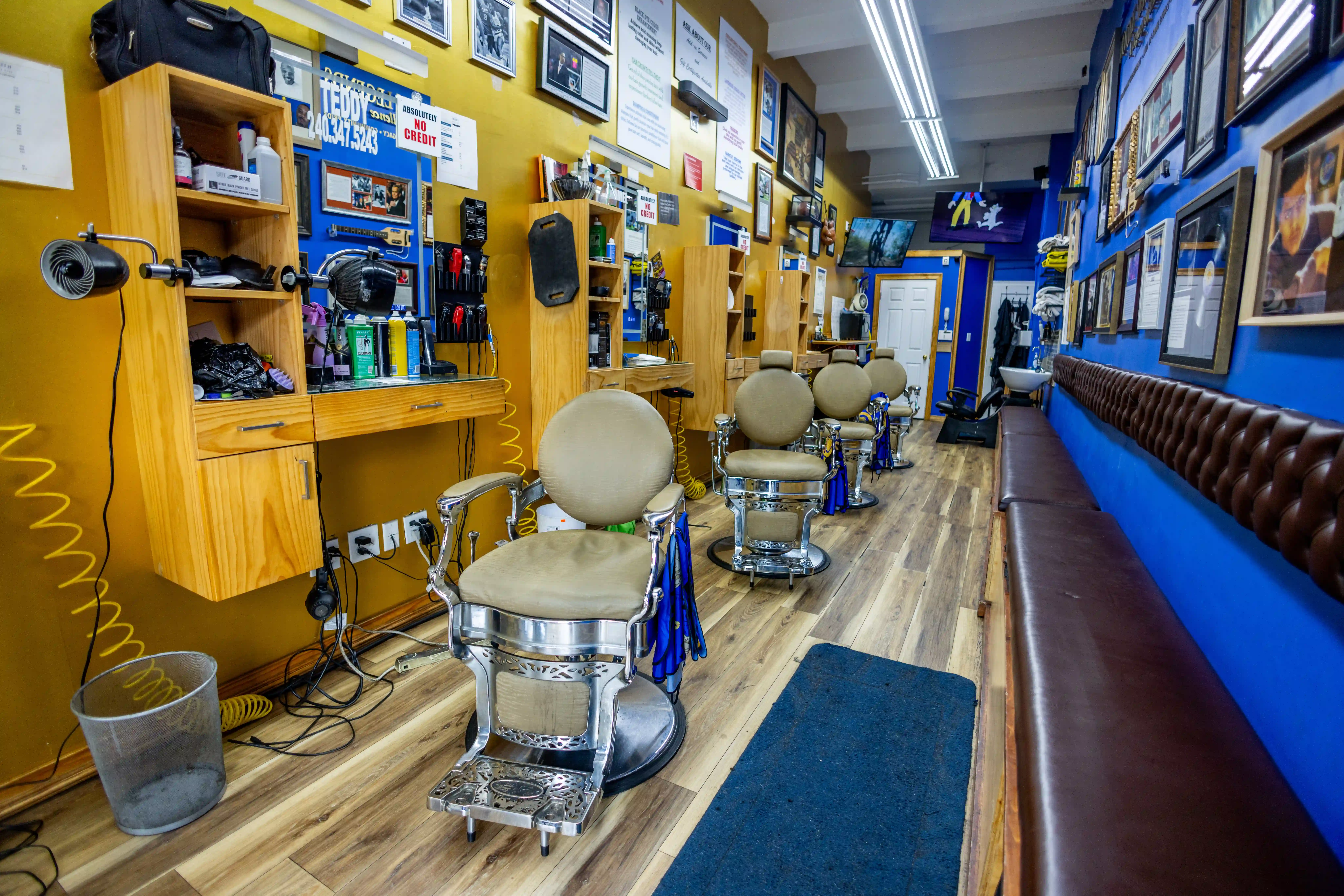 Inside B. Sharp Hair Art in Mount Vernon