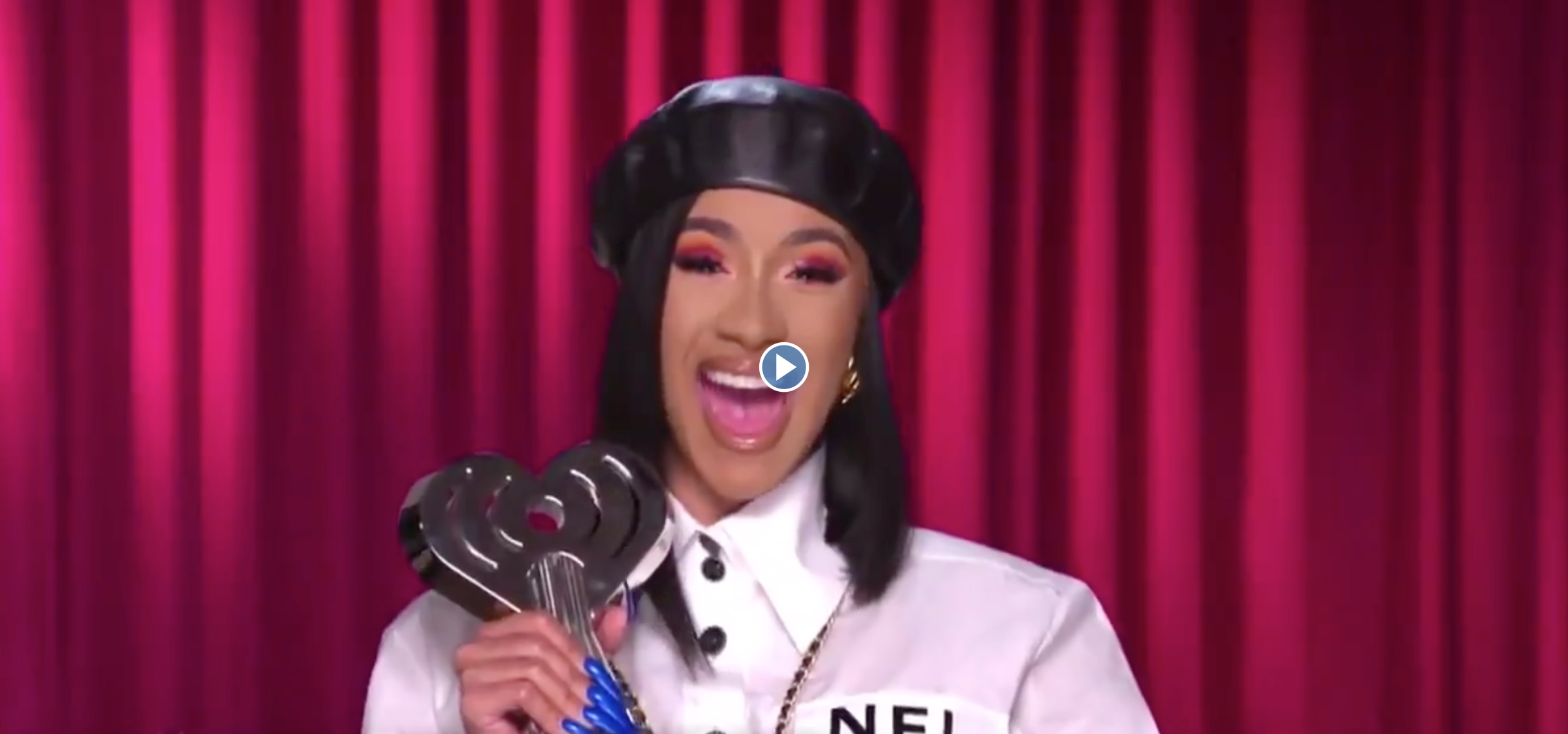 Of Course Cardi B Licked Her iHeart Radio Music Award After Thanking Her Haters In This Hilarious Acceptance Speech