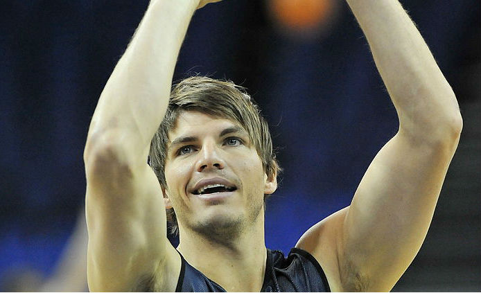 White NBA Player Kyle Korver's Letter To White People Goes Viral For All The Right Reasons