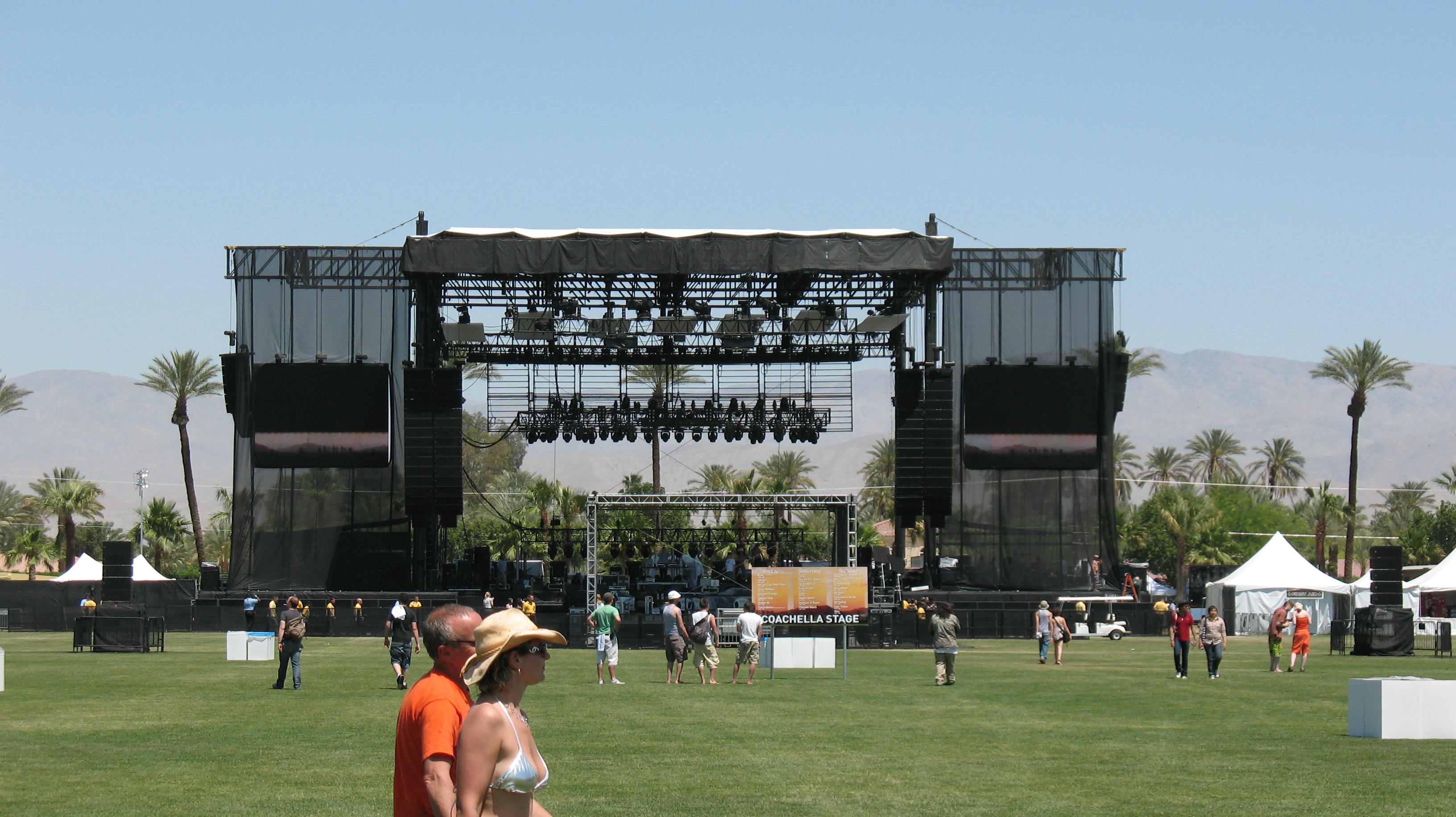 Coachella Security Guards Say They Are Underfed, Underpaid And Mistreated