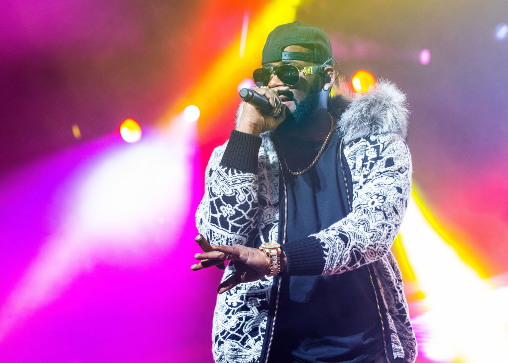 R. Kelly Skips Out On Court, Loses Civil Suit Alleging Sexual Abuse Of Underage Girl