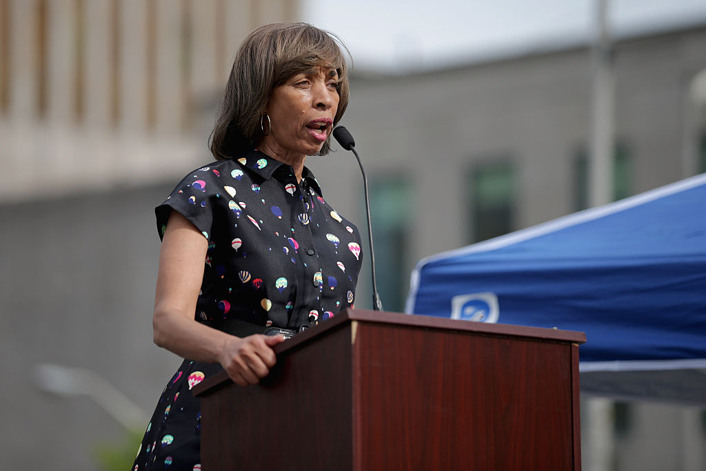 Baltimore Mayor Catherine Pugh Resigns Amid Investigation Into Her Book Scandal