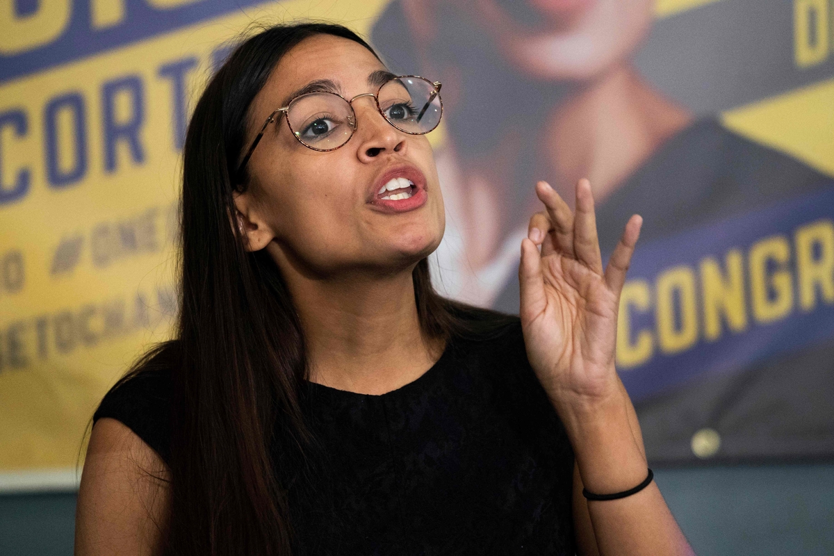 Rep. Ocasio-Cortez Calls Out GOP For Inviting 'Sloppy' Witnesses To House Hearings: 'It's Embarrasing'