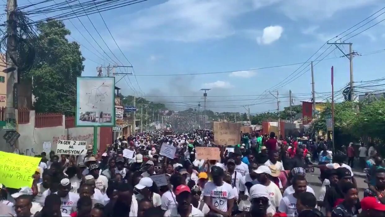 Thousands March in Haiti Amid Corruption Allegations, Call For President's Resignation