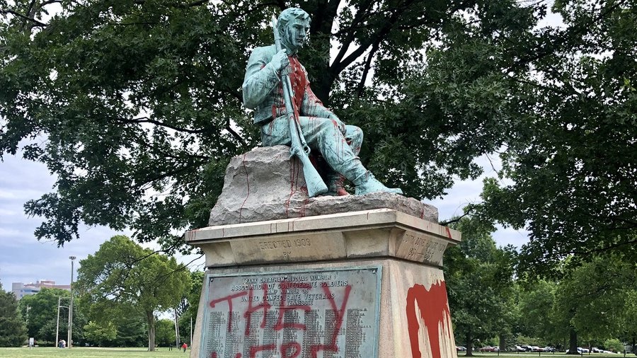 Tennessee Truth-Teller Spray Paints 'They Were Racists' On Confederate Memorial