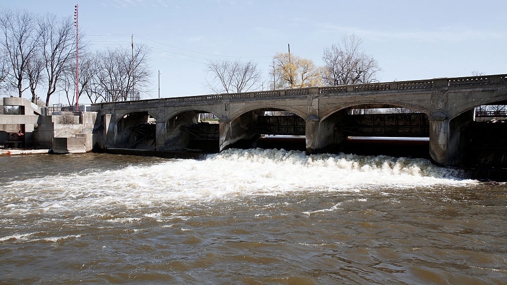 Government Workers Charged In Flint Water Crisis Given The Green Light To Return To Work