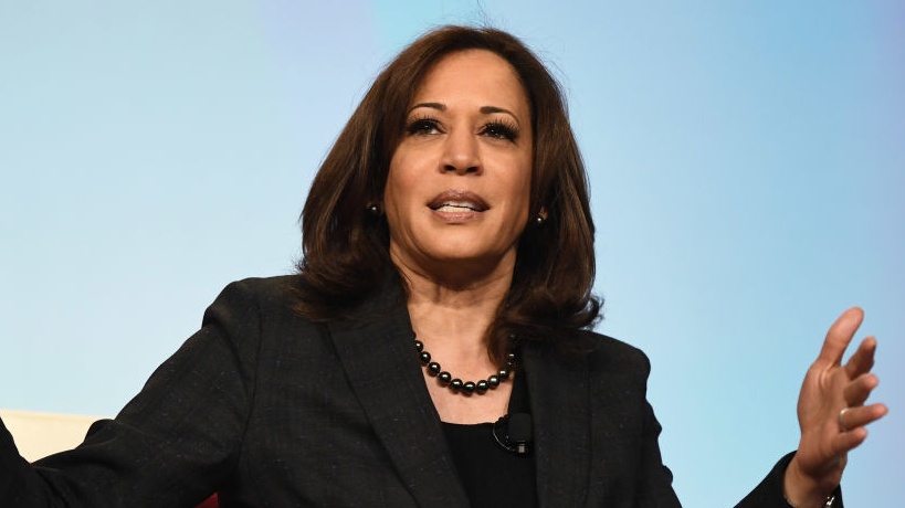 Kamala Harris Once Appeared In Lil Kim’s 2006 Pre-Prison Documentary And Twitter Is Too Amused