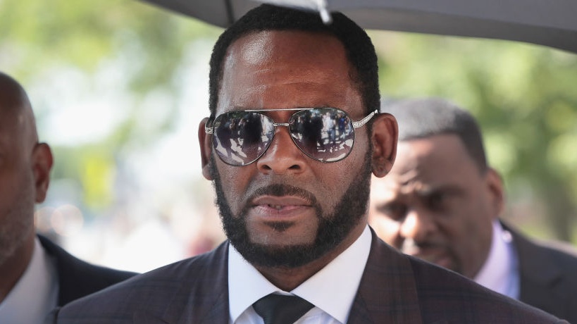 The Woman Who Paid R. Kelly's $100,000 Bond Wants Her Coins Back