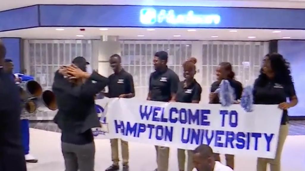 University Of Bahamas Students Attending Hampton University For Free Semester Greeted By School Band At Airport