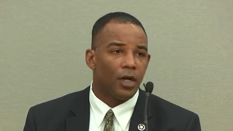 Texas Ranger Sergeant Says Amber Guyger Didn't Commit A Crime When She Shot Botham Jean In His Home