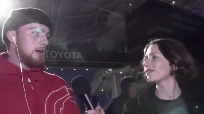 Reporter Tries Way Too Hard To Relate To 'Euphoria' Actor In This Awkward Attempt To Dap Him Up