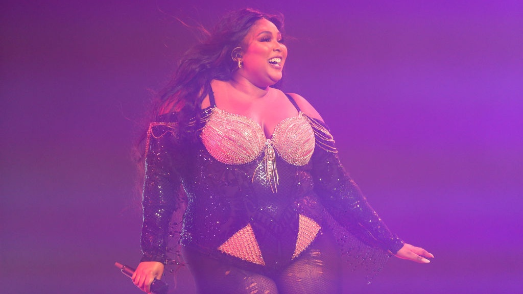 Lizzo Dancing To ‘Watch Out For The Big Girl’ During Her Concerts Is Pure, Unbothered Joy