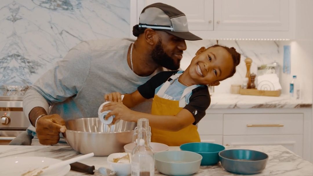 LeBron James Assists His Baby Girl In The Kitchen For Adorable YouTube  Tutorial - Blavity