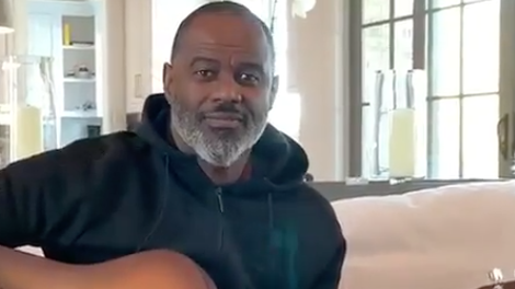 Brian McKnight Pens Touching Tribute Song To Kobe Bryant, Titled ‘Can’t Say Goodbye’