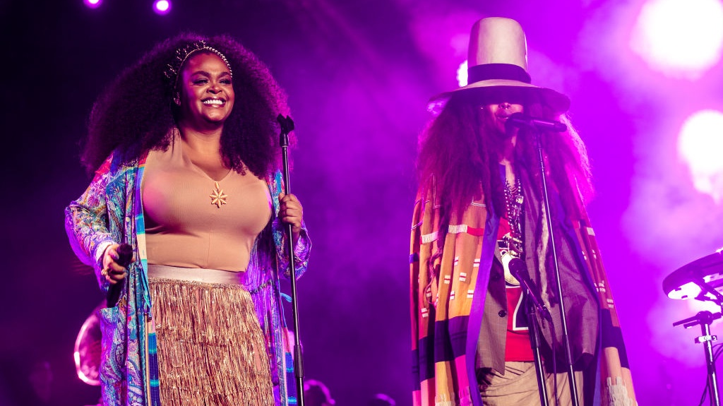 Incense, Tea And Healing: How Erykah Badu And Jill Scott Showed Up And Showed Sisterhood