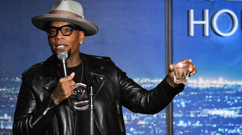 D.L. Hughley Diagnosed With COVID-19 After Passing Out During His Stand-up Comedy Show