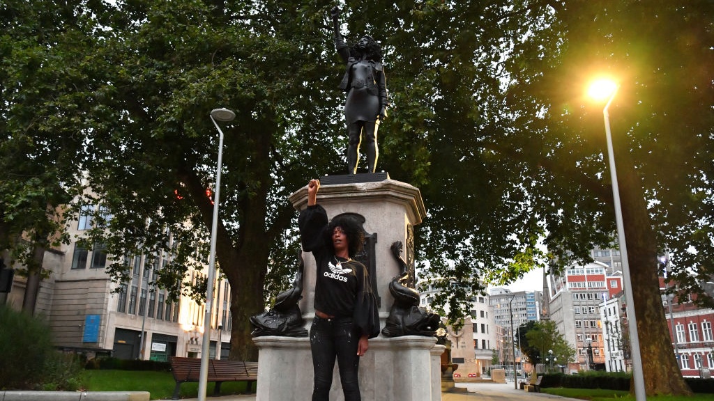 Sculpture Of BLM Protester Where Statue Of Slave Trader Once Stood Gets Removed Just 24 Hours After Being Erected