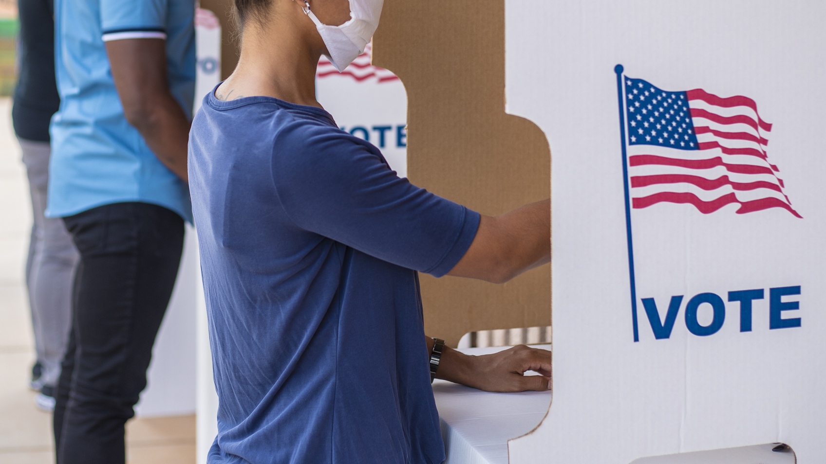 Memphis Poll Worker Takes It Upon Themself To Turn Away Voters Wearing BLM Shirts