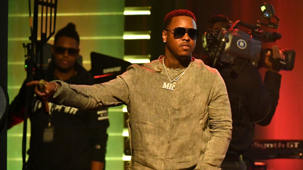 Singer Jeremih Battling Serious COVID-19 Prognosis In Chicago Hospital