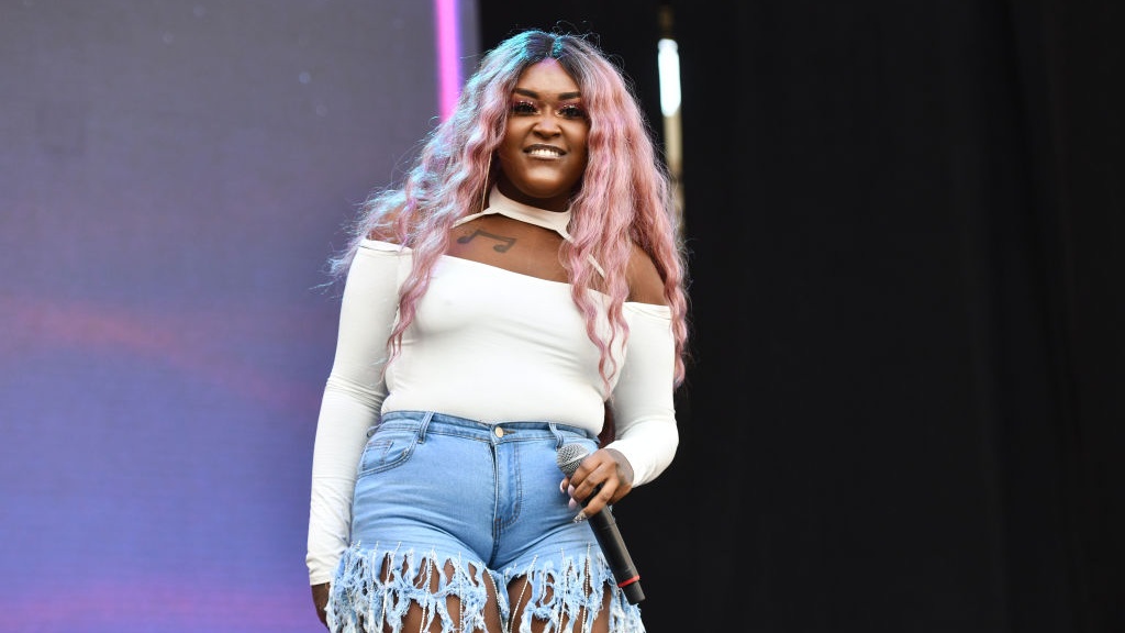 CupcakKe Spares No Rapper In 'How To Rob' Remix Taking Aim At Cardi B, Offset, Lizzo And More