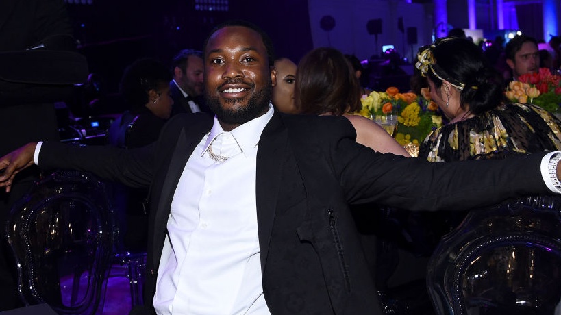 Meek Mill Sends Toys To Philadelphia Families For Christmas