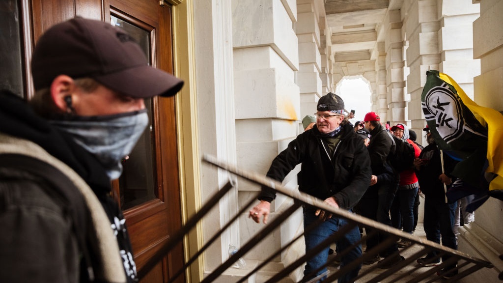 Cop Seen Taking A Selfie With Rioter Who Stormed The Capitol