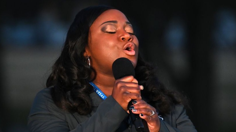 A Detroit Frontline Worker Performed A Soul-Stirring Rendition Of ‘Amazing Grace’ During The National COVID-19 Memorial