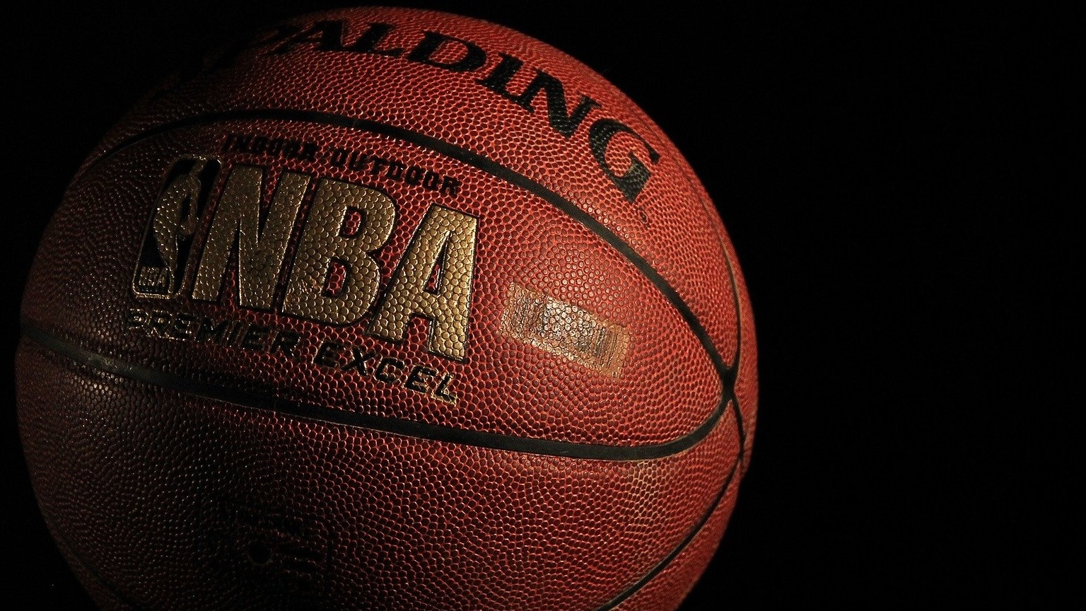 Former NBA Player Dominique Wilkins Says He Was Turned Away From Restaurant Because He's Black: 'I Know Racism, I Grew Up With It'