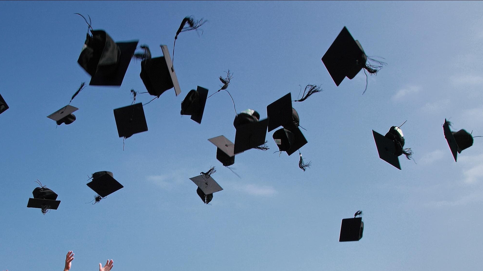 Louisiana Teacher Gave The Shoes Off His Feet To Student Told His Sneakers Violated Graduation Dress Code