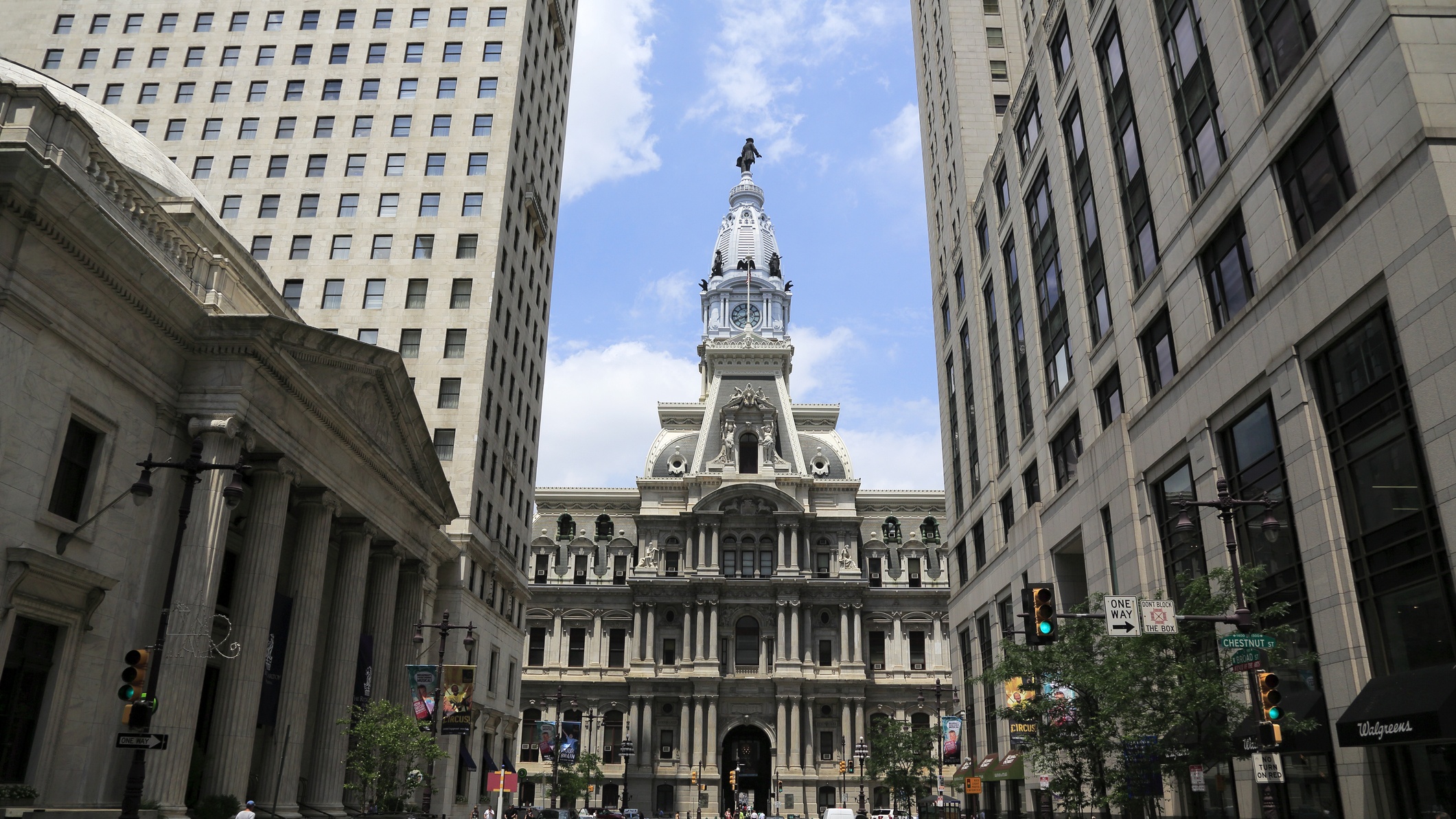 White Supremacists Chased Away From Philadelphia's City Hall By Onlookers