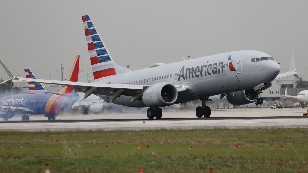 'I Suggest Spirit': American Airlines Airport Manager Shuts Down Karen Who Called His Employee A 'B***h'