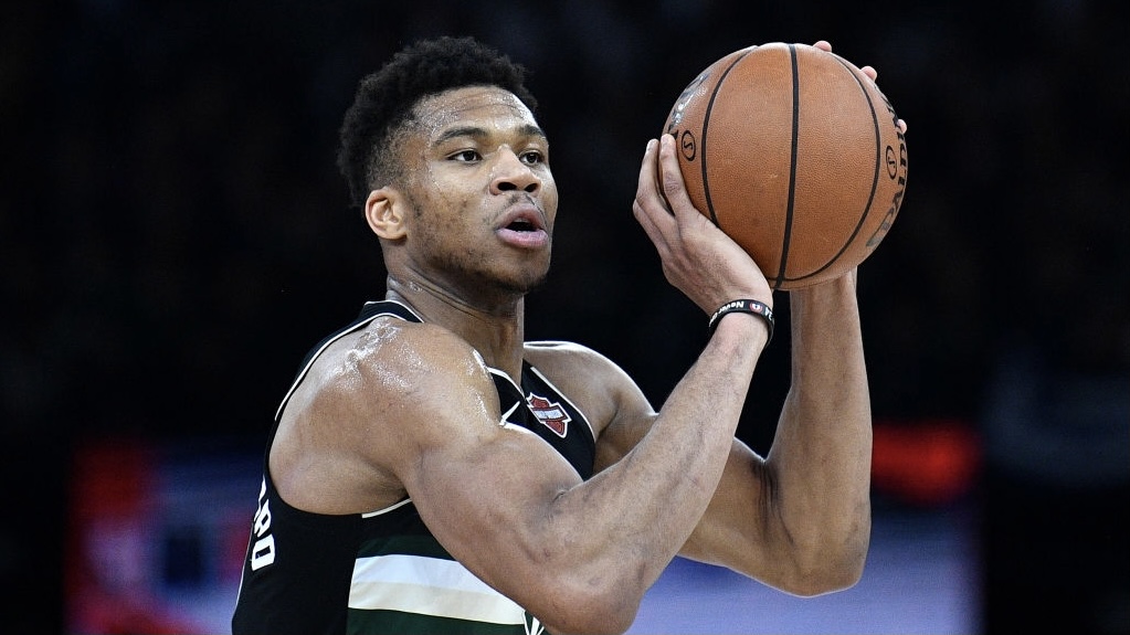 Giannis joins Brewers ownership group