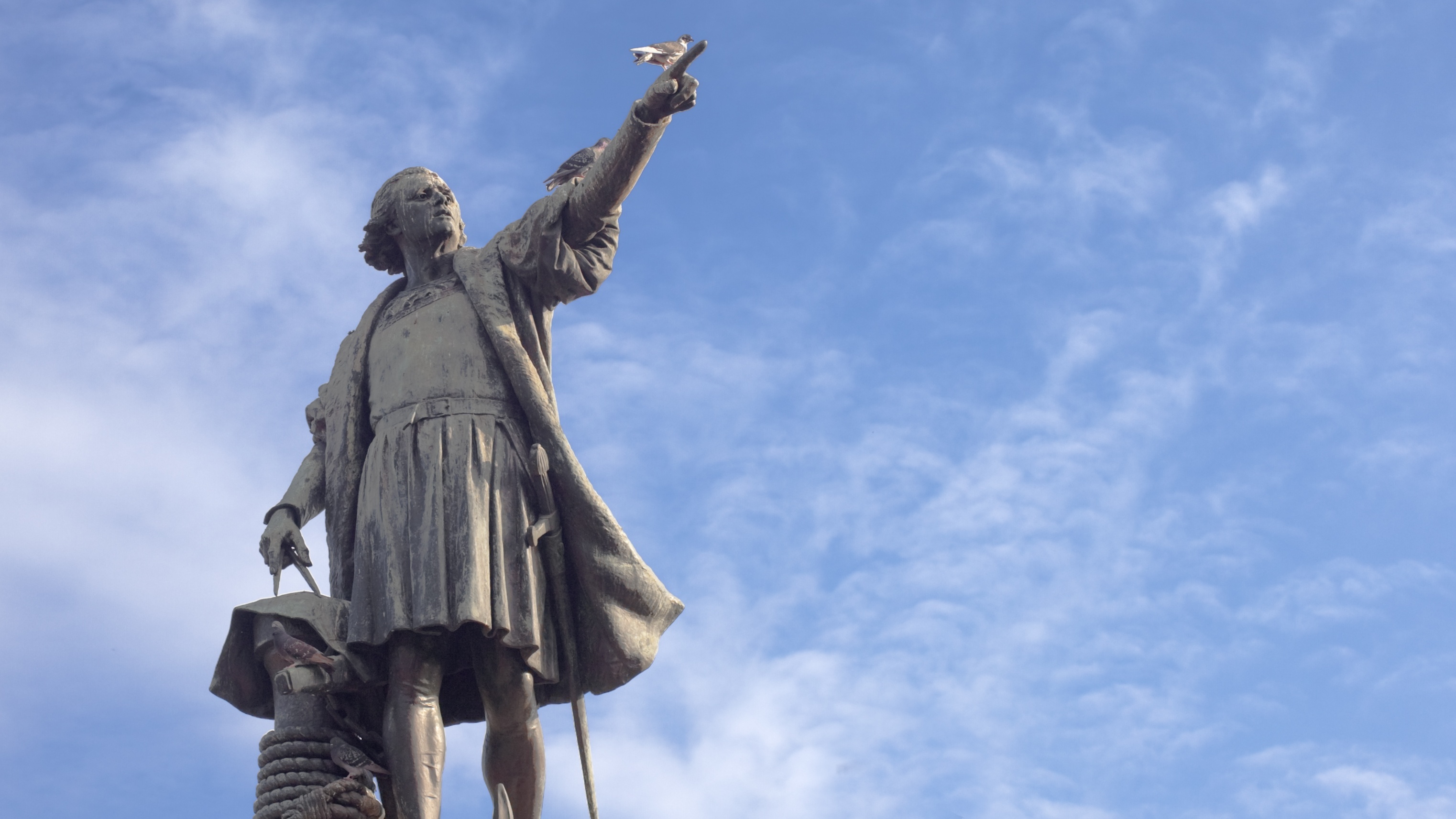 Christopher Columbus Statue In Mexico City To Be Replaced By Sculpture Of Indigenous Woman