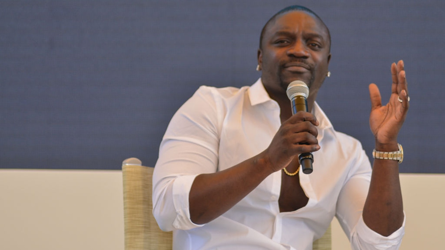 Akon Dragged For Saying Rich Folks Go Through More Than Poor People