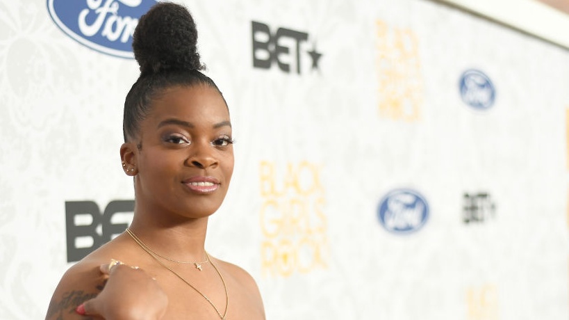 Ari Lennox Applies 'Pressure' While Paying Homage To R&B Divas In New Music Video
