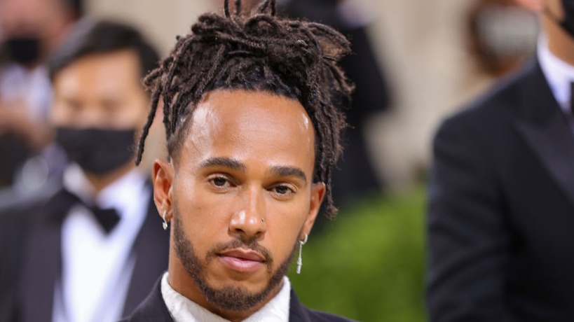 British Race Driver Lewis Hamilton Purchased A Met Gala Table For Up ...