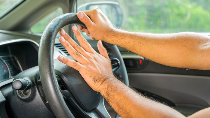 Man Jumps Out Of His Car And Dances For A Solid Minute To Troll Trucker Driver Beeping At Him