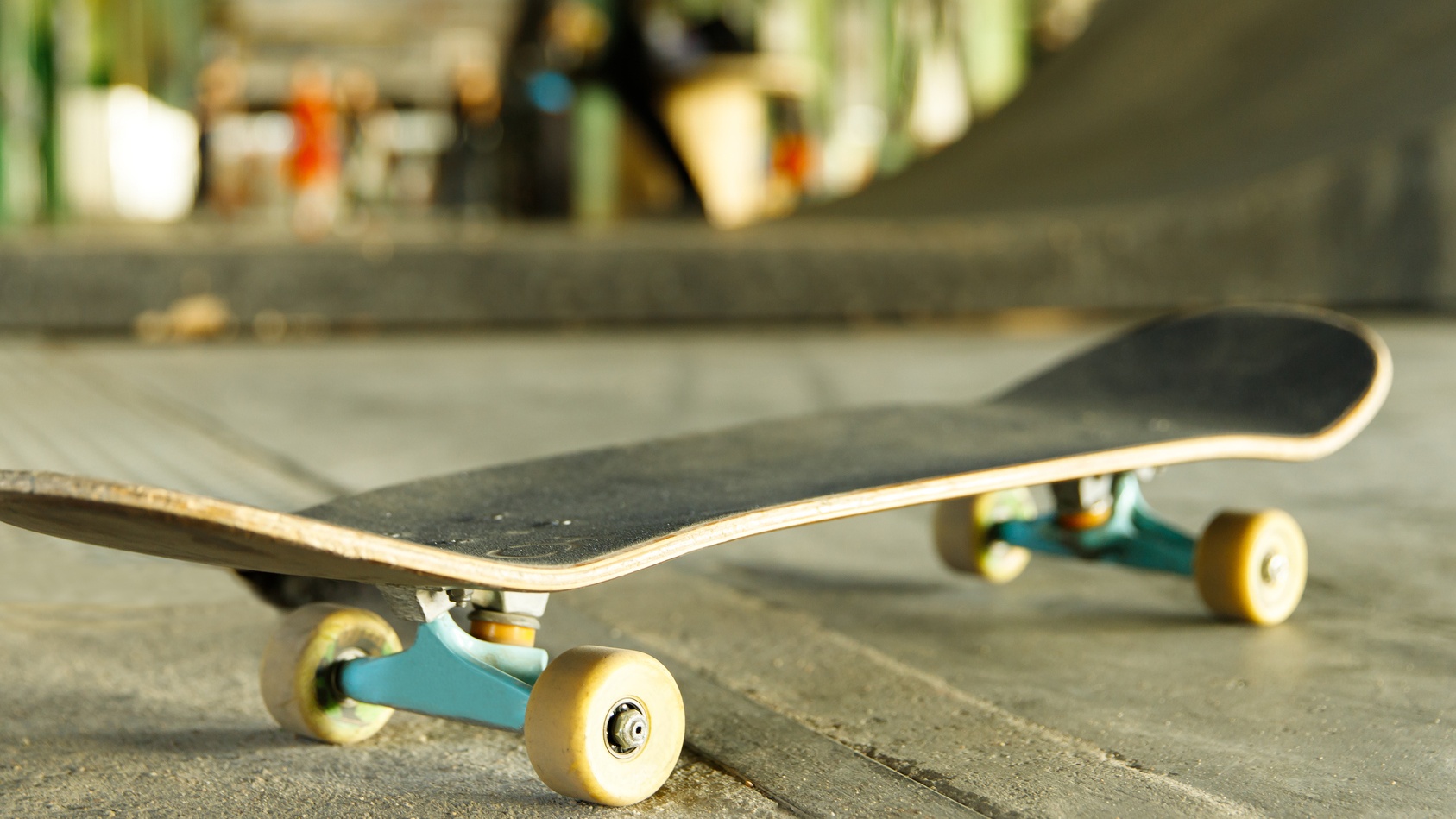 Watch This Detroit Reporter Casually Flex His Skateboard Skills During Broadcast