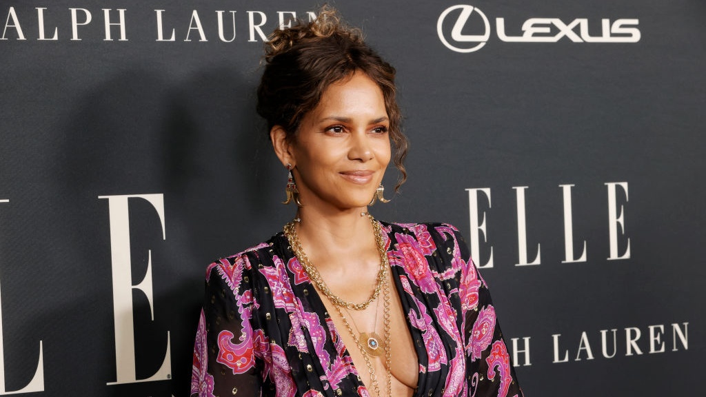 After Seeing ‘Catwoman’ Fanfare Online, Halle Berry Asks Where The Love Was 17 Years Ago