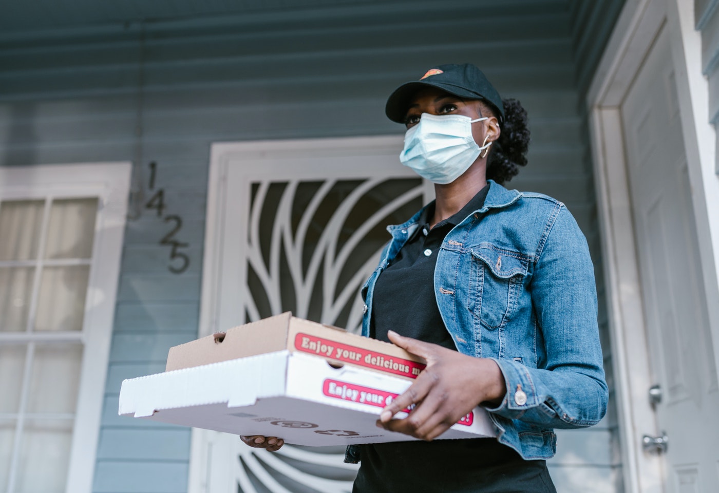 9 Side Hustles To Earn Extra Money This Holiday Season