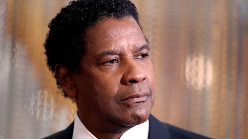 Fans Rush To Comfort Denzel Washington After He Tears Up Talking About His Late Mother