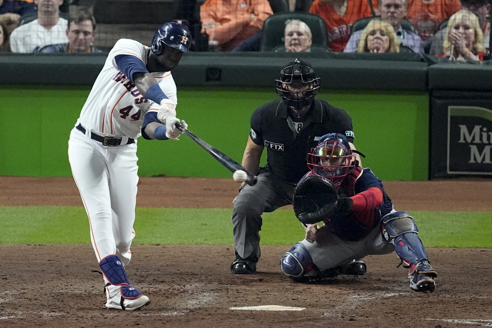 Yordan Alvarez's RBI single, 08/08/2021