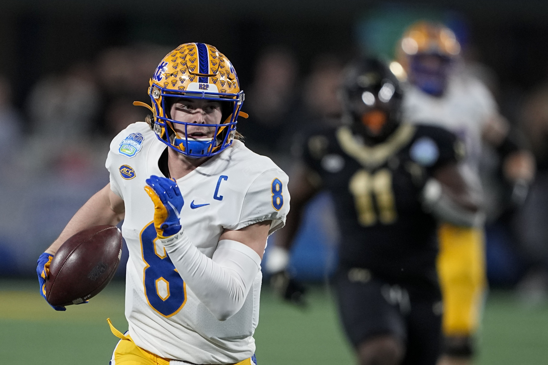 Pittsburgh Panthers QB Kenny Pickett breaks 2 passing records, including  Dan Marino's, in first half of ACC title game - ESPN